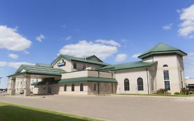 Days Inn & Suites By Wyndham Winkler